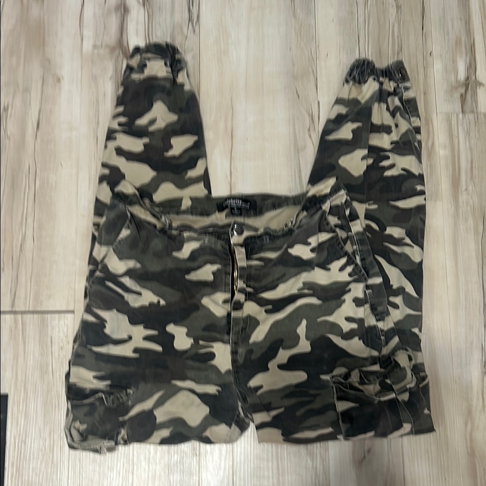 Hera Collection Green and Brown Camouflage Joggers